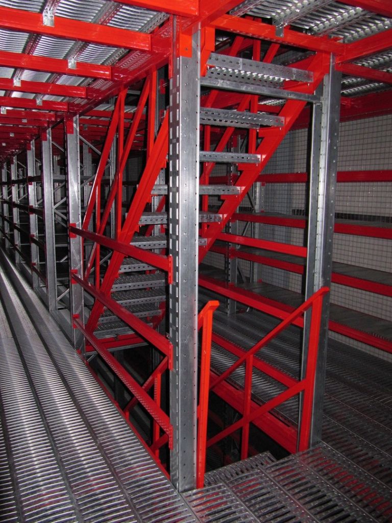 Настил металлический проливной для мезонина от Абсолют 1.jpg