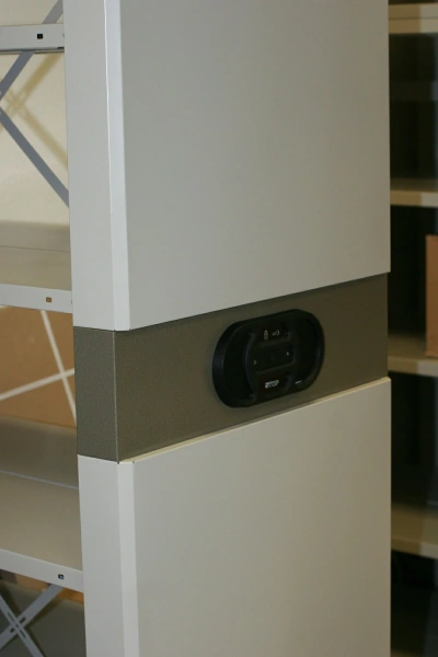 Стеллаж мобильный архив с электронным управлением Стеллаж мобильный архив с электронным управлением