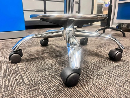 Табурет промышленный на ГЛ с кольцом для ног от компании Абсолют